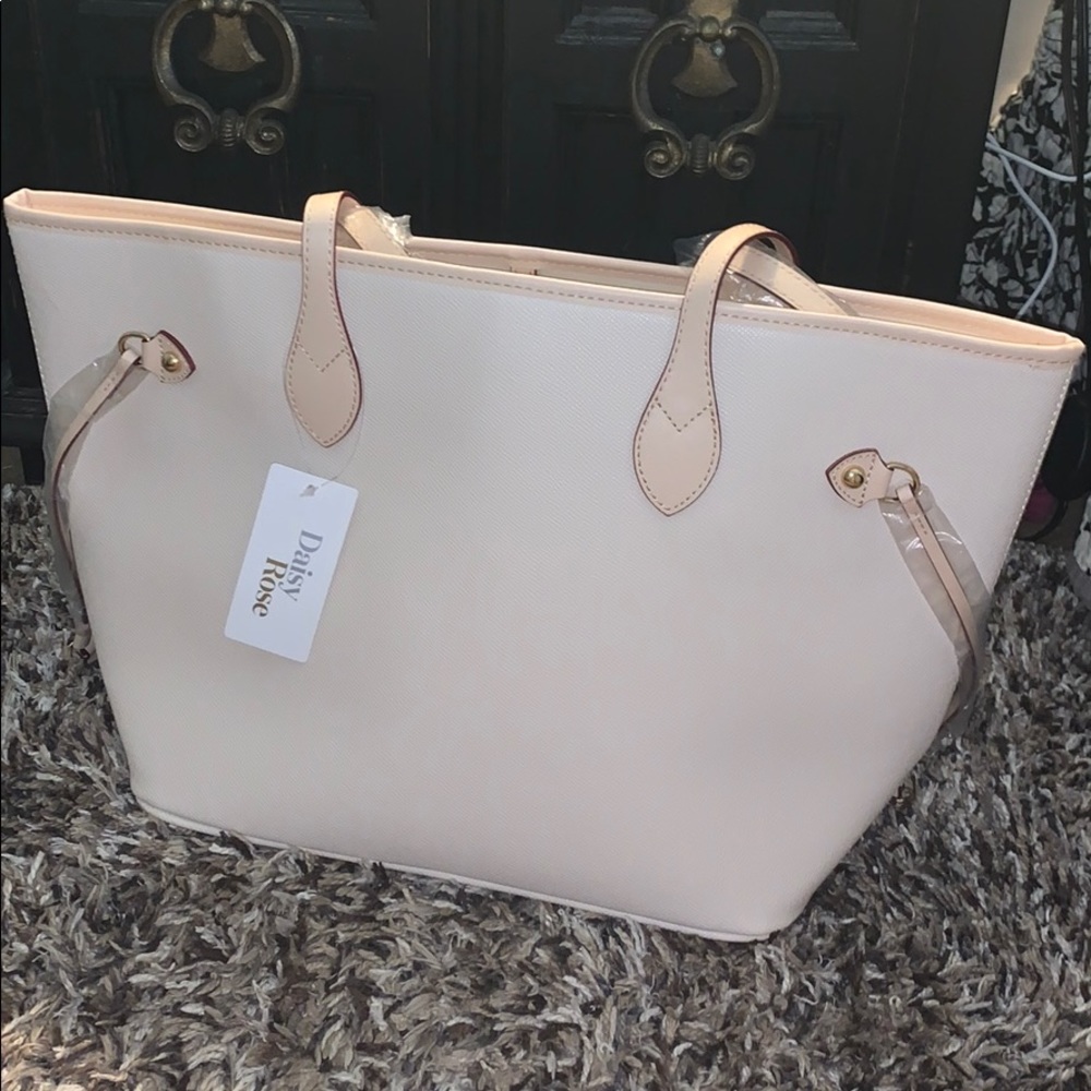 Solid cream tote
